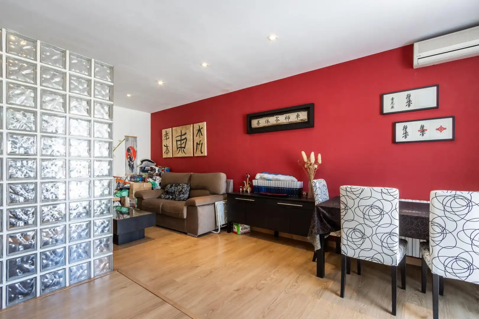 Sala de estar de Casa adosada en venta en Sentmenat con Aire acondicionado, Calefacción y Terraza
