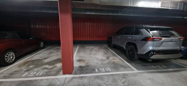 Garaje en Venta en Calle de Carlos y Guillermo Fernández Shaw, 4 en Adelfas