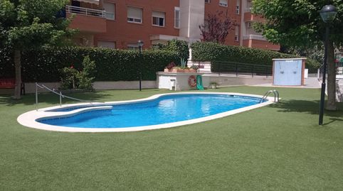 HERMOSO PISO ESQUINERO, PLANTA BAJA, CON JARDÍN PRIVADO, PARKING Y TRASTERO, imatge 2