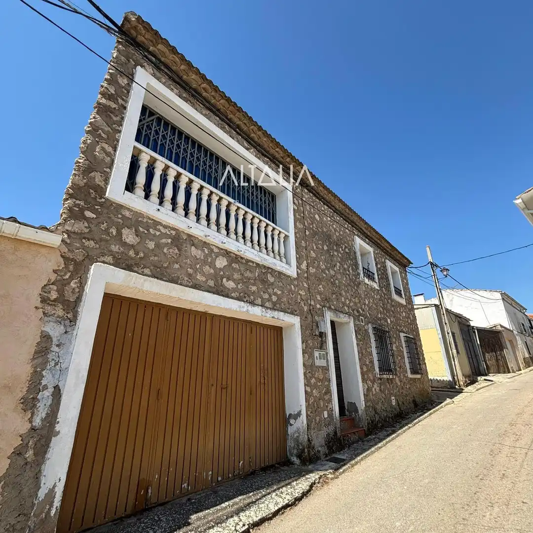 Vista exterior de Casa o chalet en venta en Castejón (Cuenca) con Calefacción y Terraza
