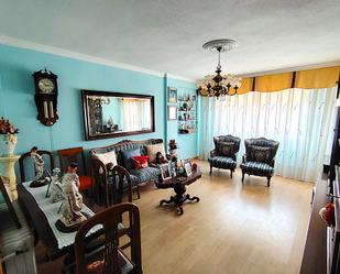 Living room of Flat for sale in Aranjuez  with Heating, Parquet flooring and Terrace