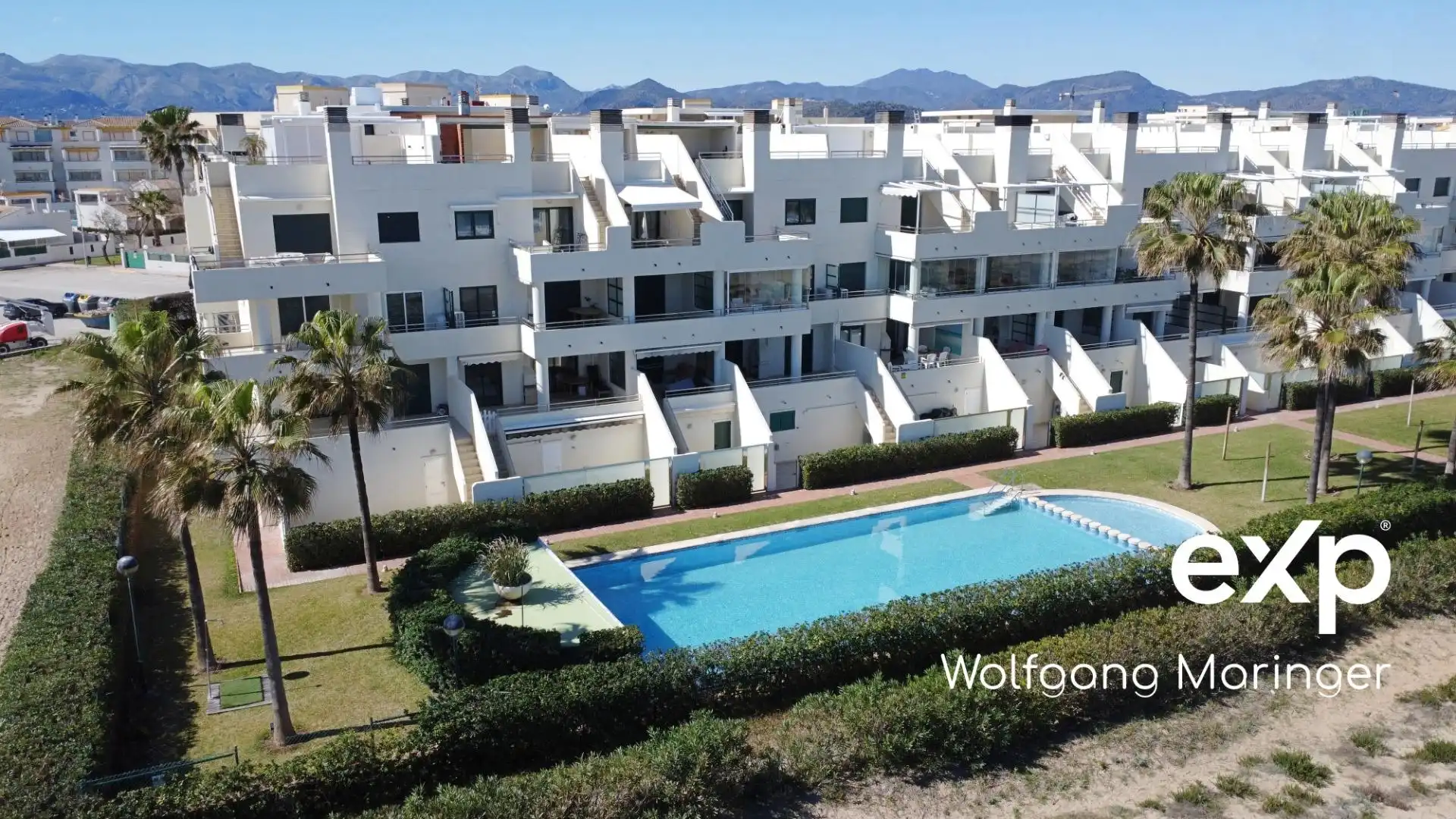 Exterior view of Attic for sale in Oliva  with Air Conditioner, Heating and Private garden