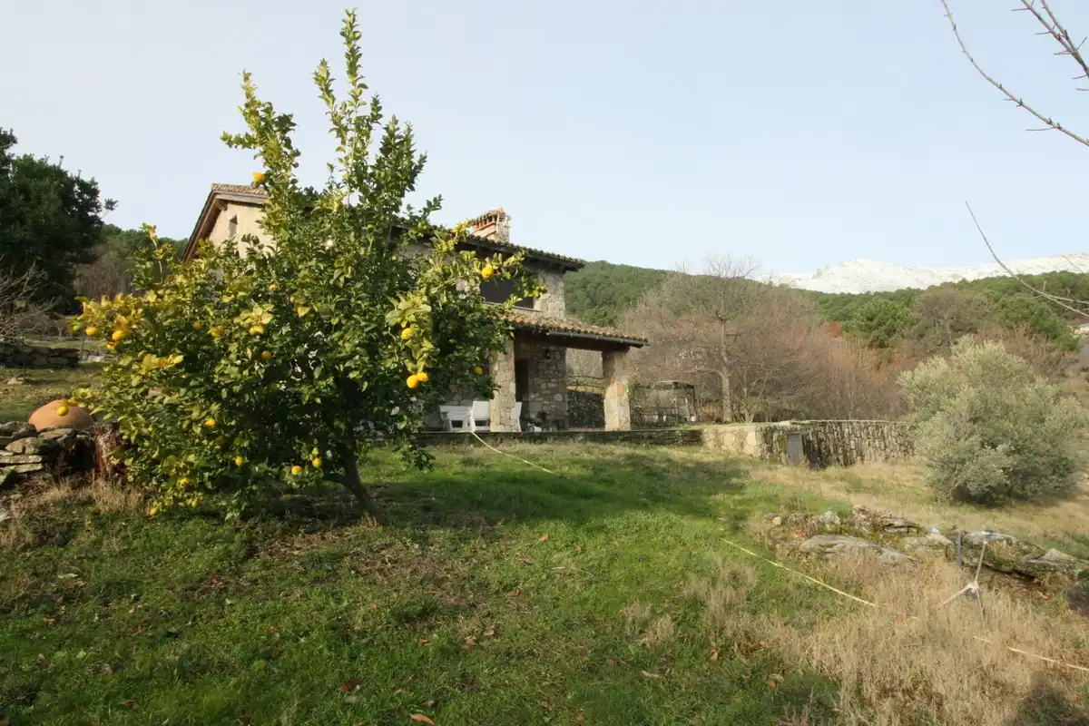 Garden of Country homes for sale in Guisando  with Heating, Private garden and Terrace