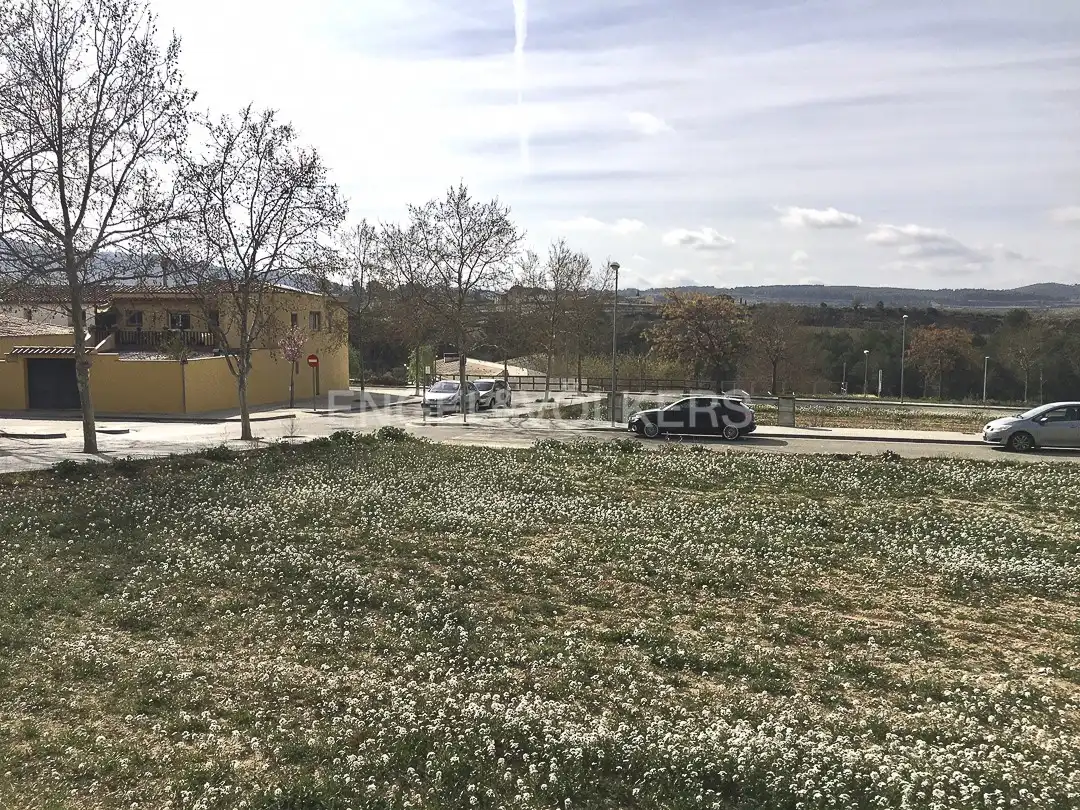 Wohnbaugrundstück zum Verkauf in Subirats