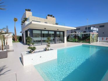 Villa con piscina in vendita a San Miguel de Salinas
