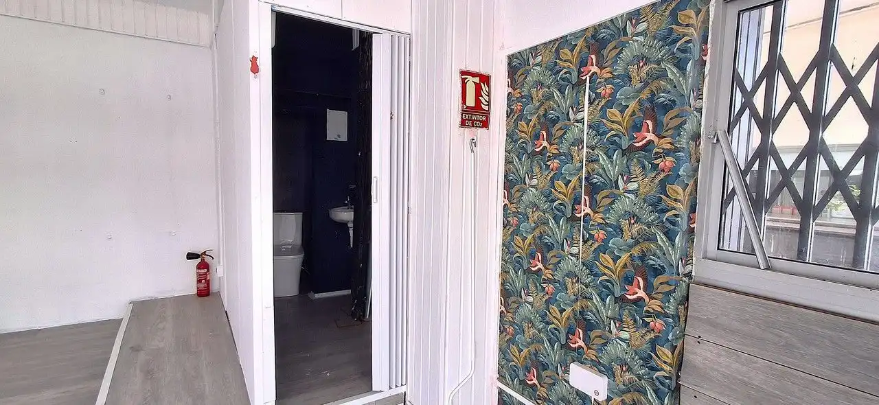 Bathroom of Commercial properties for sale in Arona