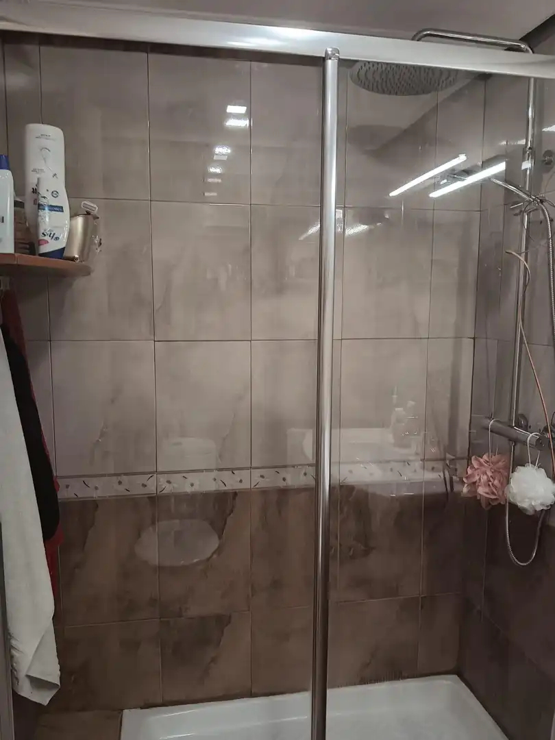 Bathroom of Flat for sale in Madrid  with Air Conditioner and Heating