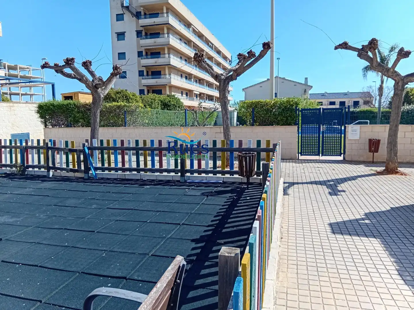 Schwimmbecken von Einfamilien-Reihenhaus zum Verkauf in Torreblanca mit Terrasse, Balkon und Gemeinschaftspool