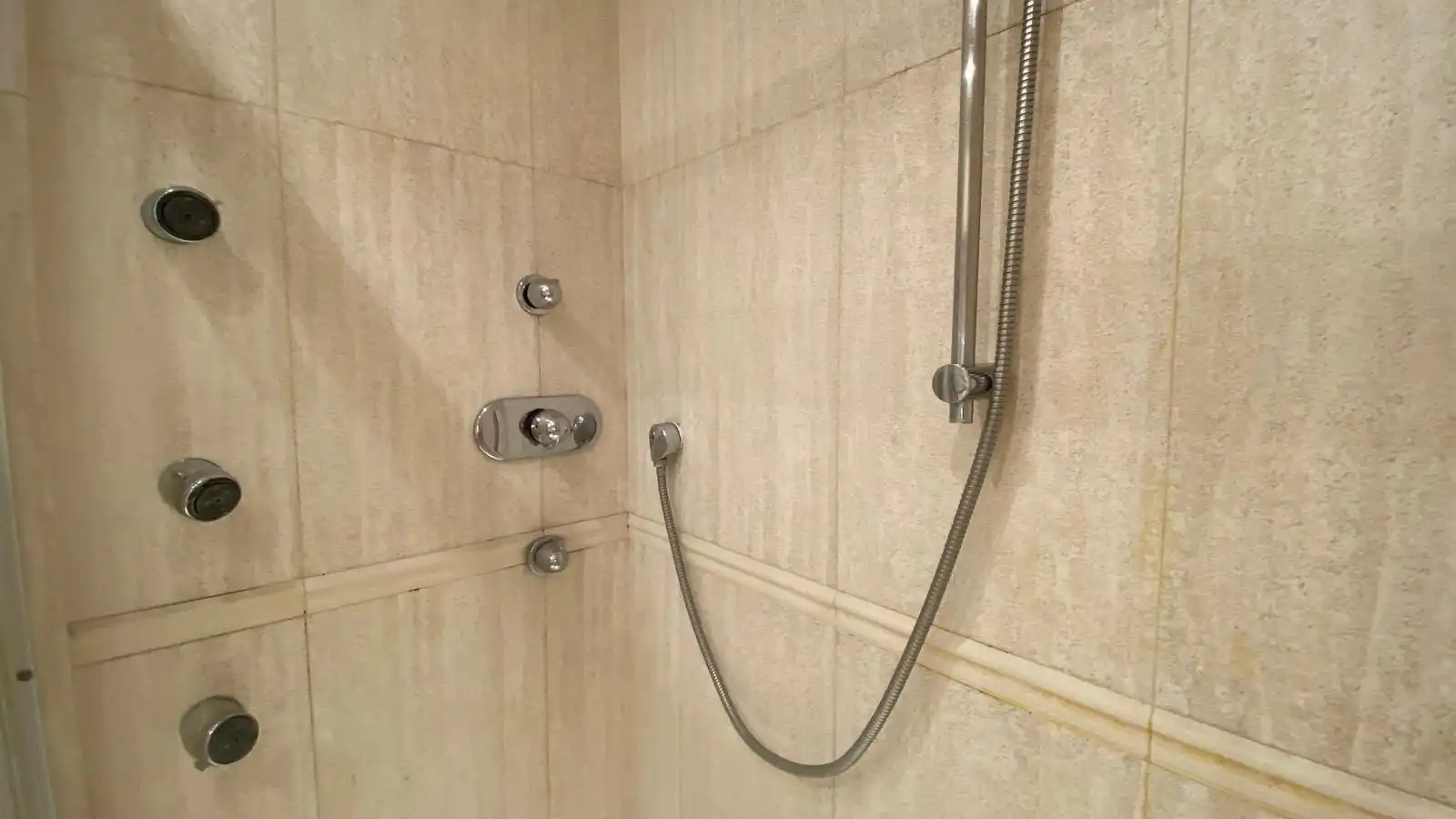 Bathroom of Flat for sale in Berga  with Heating, Terrace and Furnished