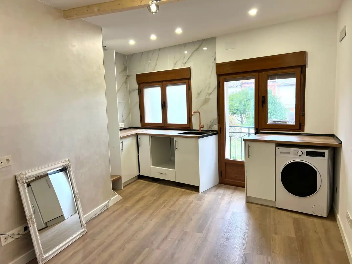 Kitchen of Flat for sale in Tordesillas  with Heating, Parquet flooring and Terrace