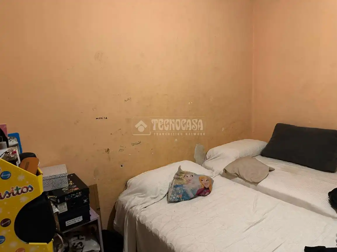 Bedroom of Flat for sale in Zaragoza