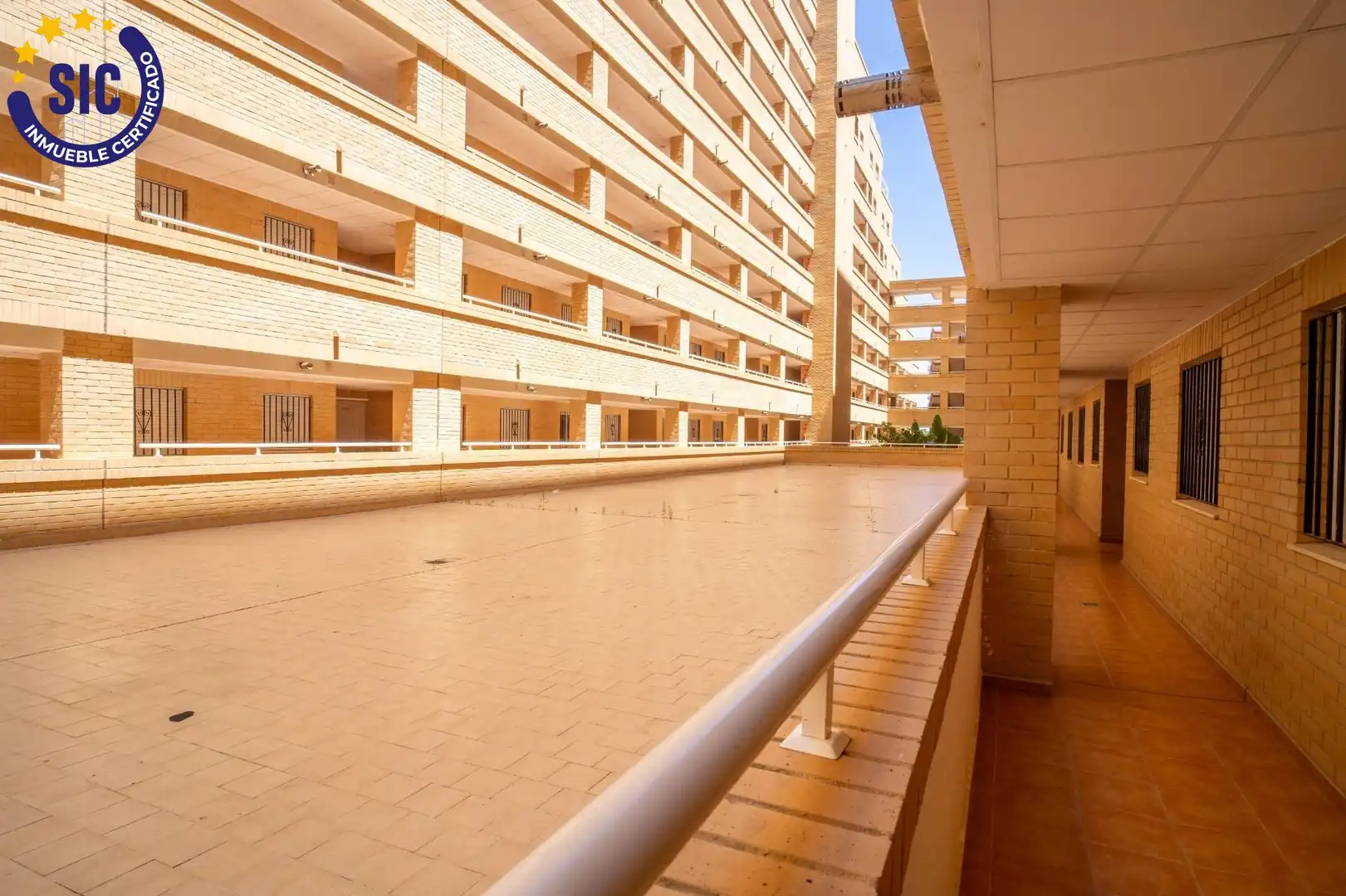Vista exterior de Apartament en venda en Oropesa del Mar / Orpesa amb Jardí privat, Terrassa i Traster