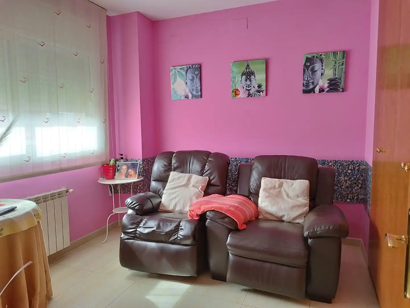 Sala de estar de Casa o chalet en venta en Riudellots de la Selva con Aire acondicionado, Calefacción y Jardín privado