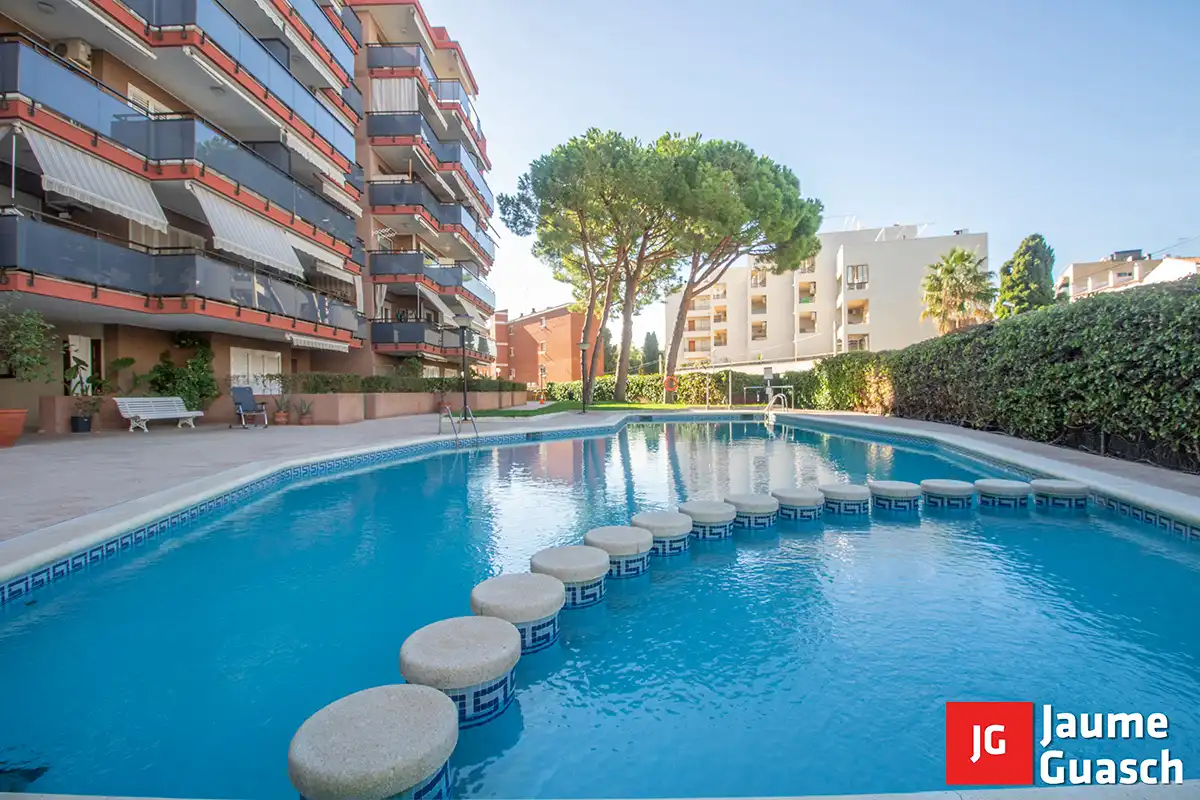 Flat with pool for sale in Passeig de Francesc Macià 36, imagen 4