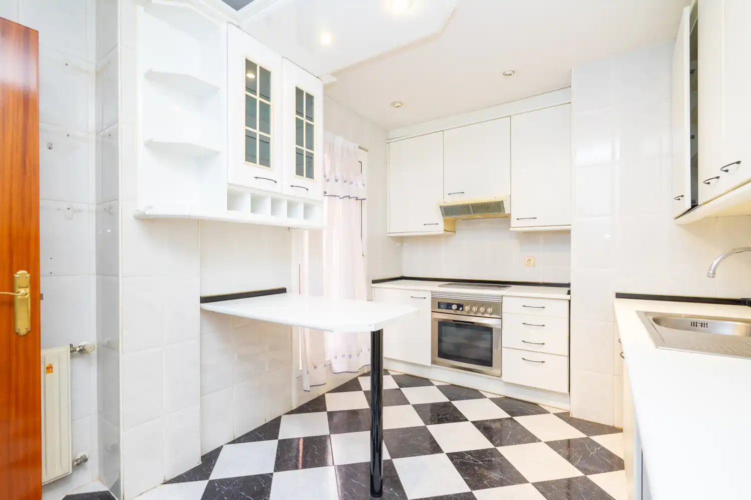 Cocina de Piso en venta en San Sebastián de los Reyes con Calefacción