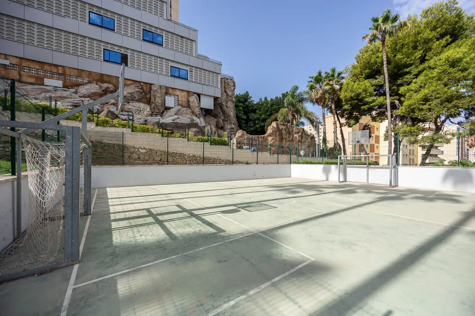 Vista exterior de Piso en venta en Benidorm con Piscina, Amueblado y Piscina comunitaria