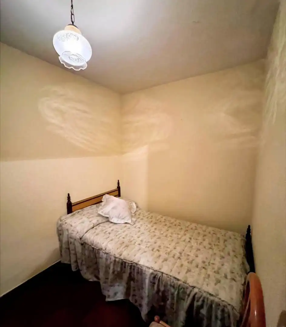 Dormitori de Casa adosada en venda en Puertollano amb Moblat