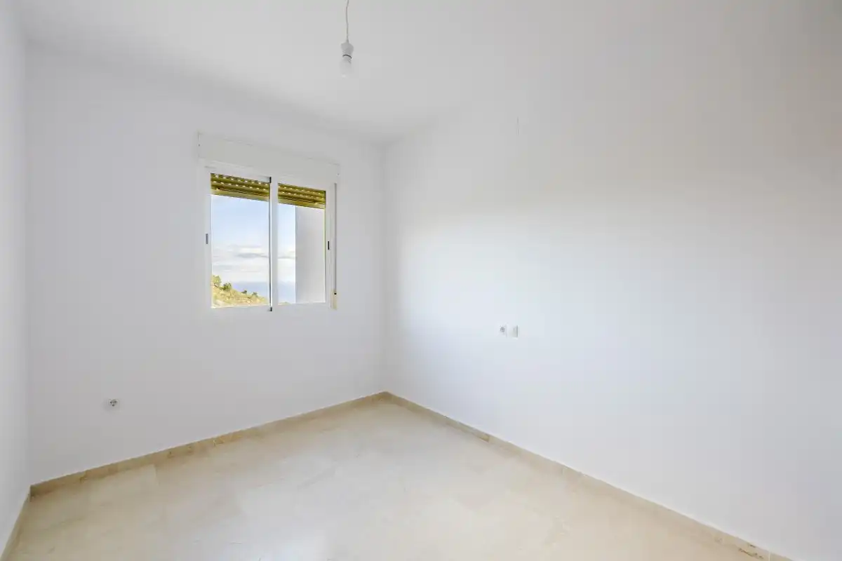 Habitación de Casa adosada en venta en Benalmádena con Calefacción, Jardín privado y Terraza
