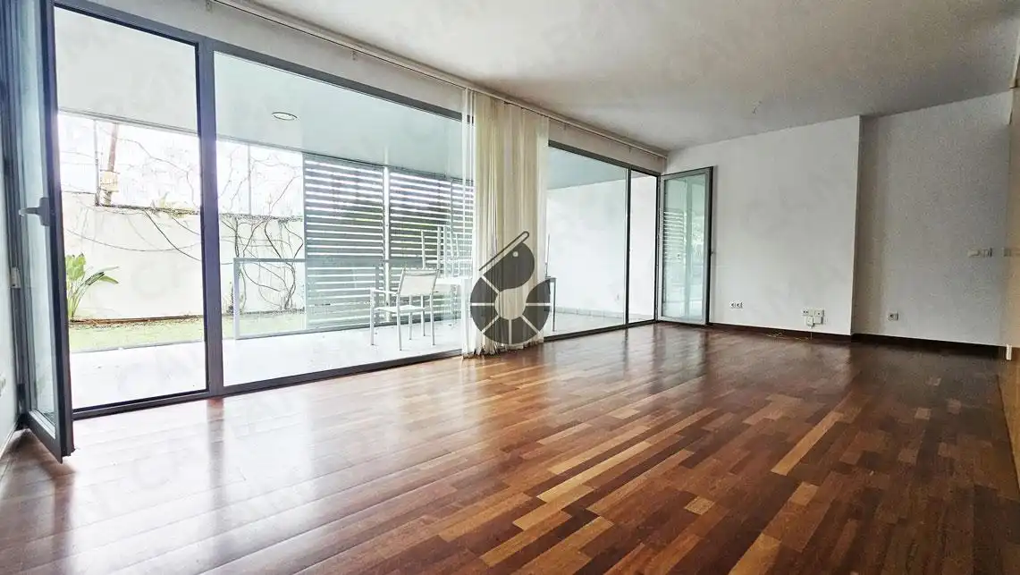 Sala de estar de Piso en venta en Mairena del Aljarafe con Aire acondicionado, Trastero y Piscina comunitaria
