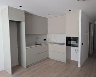 Kitchen of Flat to rent in Vic  with Air Conditioner, Terrace and Oven
