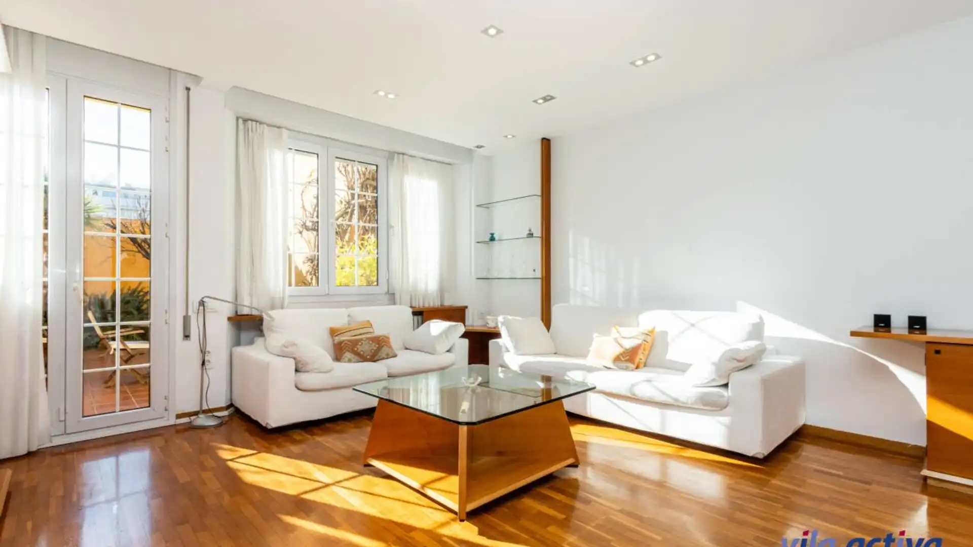 Living room of Houses for sale in Terrassa  with Air Conditioner, Heating and Private garden