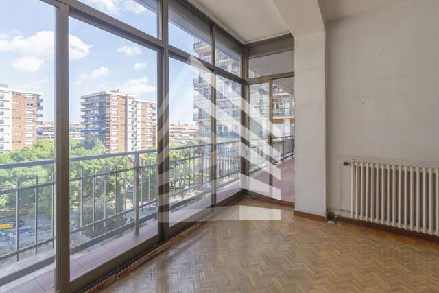 Piso en Venta en De Carles Iii en Barri de les Corts