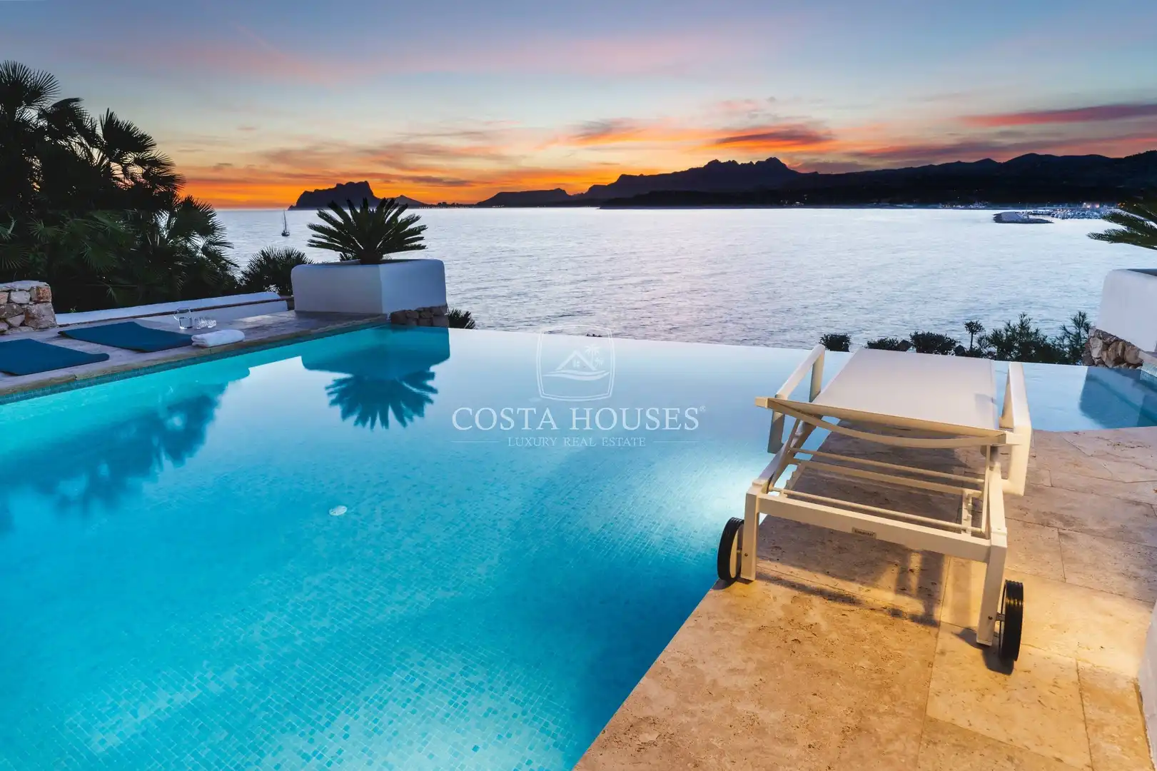 Swimming pool of Houses for sale in Moraira  with Air Conditioner, Private garden and Terrace