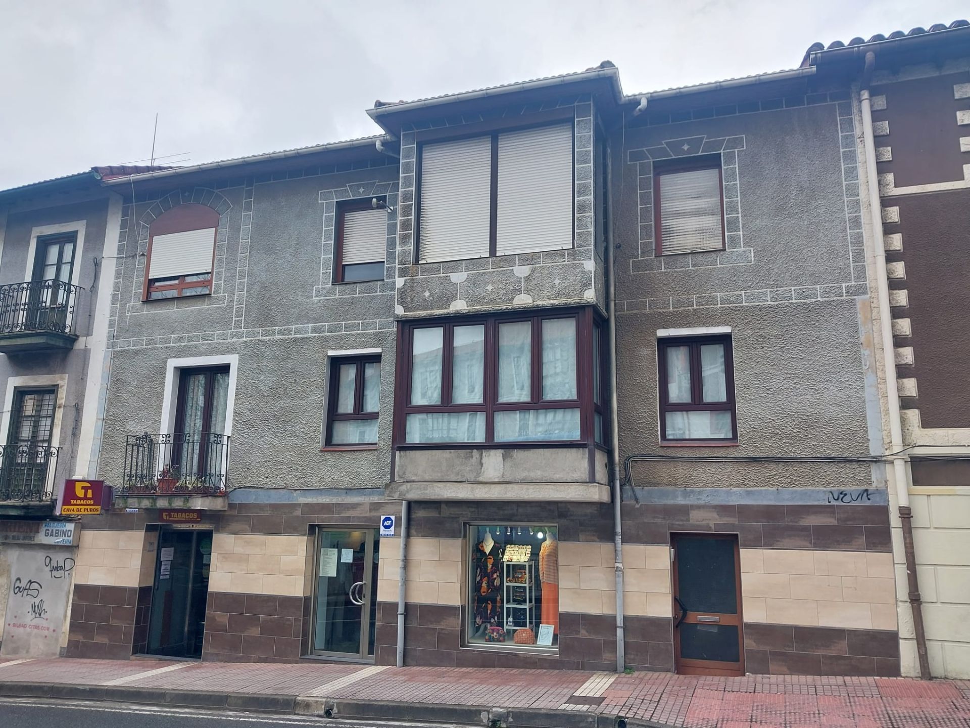 Vista exterior de Pis en venda en Muskiz amb Calefacció, Terrassa i Traster
