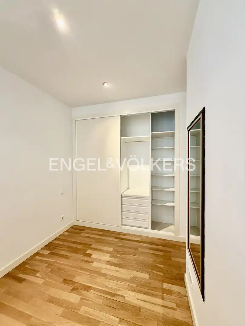 Bedroom of Flat for rent in Madrid  with Air Conditioner and Heating