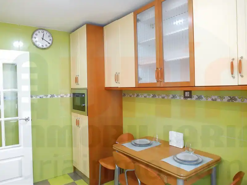 Küche von Wohnung zur Miete in Oviedo  mit Heizung, Terrasse und Möbliert