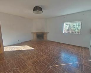 Sala d'estar de Casa o xalet en venda en  Jaén Capital amb Jardí privat i Piscina
