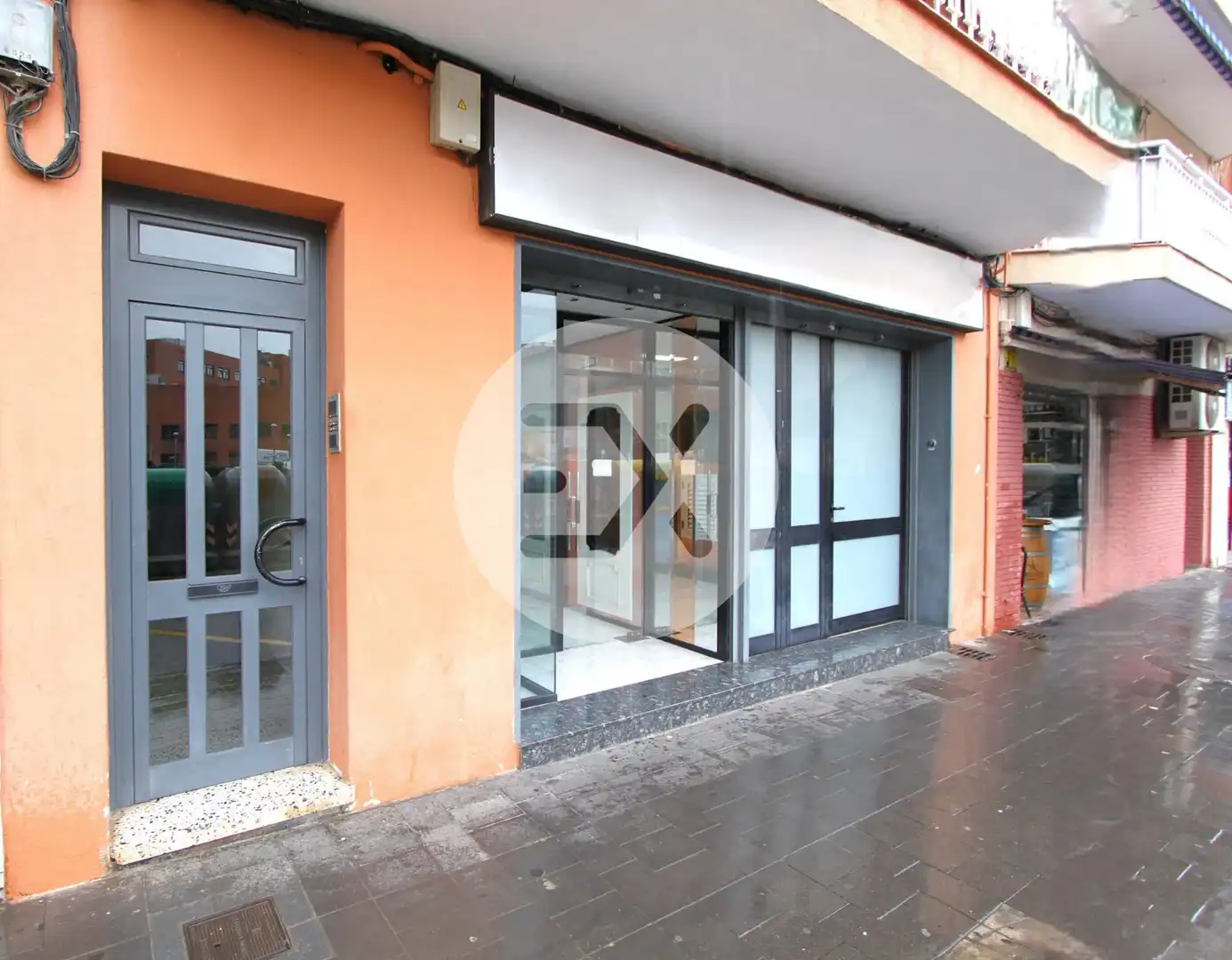 Locale commerciale in vendita a Castell - Poble Vell