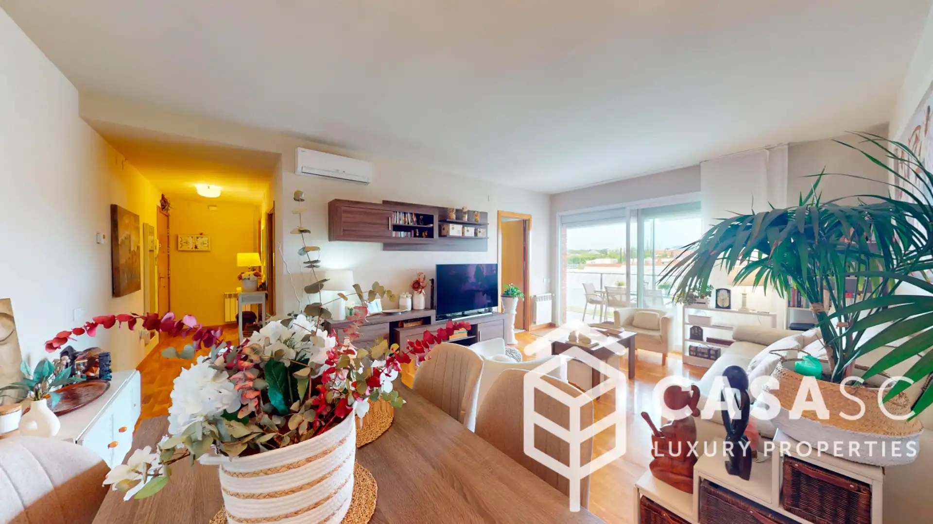 Living room of Attic for sale in Sant Cugat del Vallès  with Air Conditioner, Heating and Parquet flooring