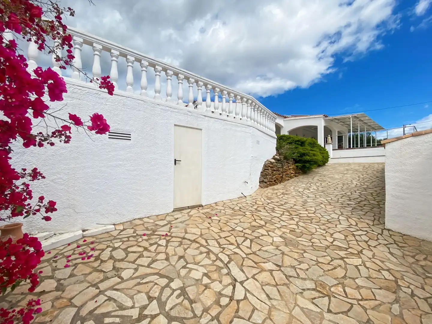 Vista exterior de Casa o xalet en venda en Roses amb Aire condicionat, Calefacció i Terrassa