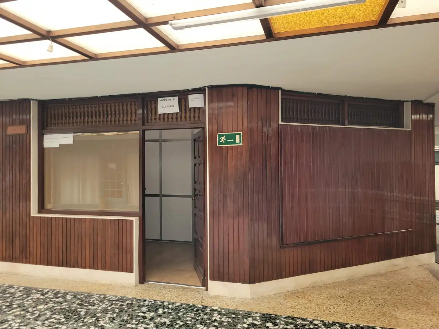 Local comercial en venda a Plaza Mayor de la Hispanidad