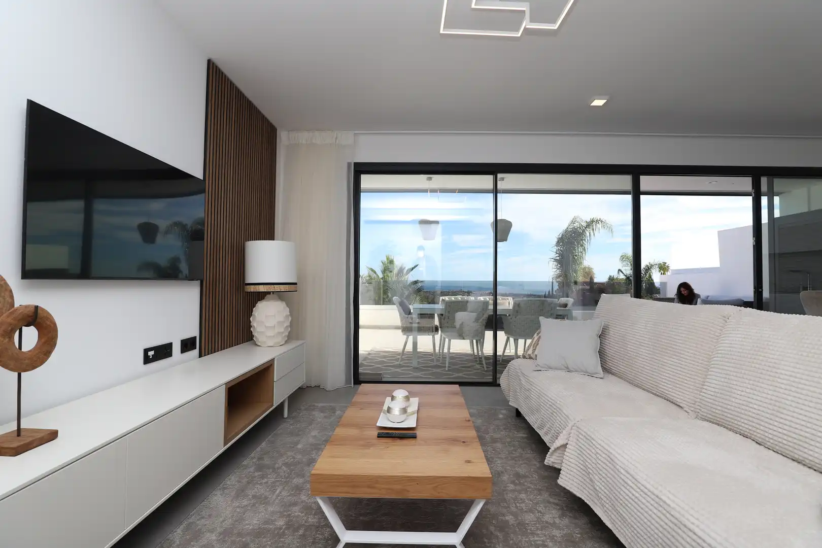 Wohnzimmer von Wohnungen zur Miete in Estepona mit Klimaanlage, Heizung und Terrasse