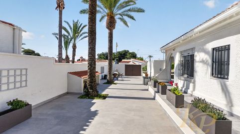 Foto 4 de Casa o xalet en venda a Avenida Alondras las, Nueva Torrevieja, Torrevieja