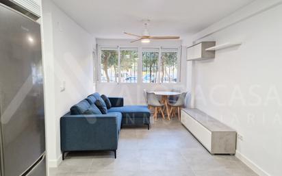 Living room of Flat for sale in Málaga Capital  with Furnished, Washing machine and Microwave