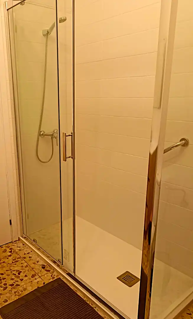 Badezimmer von Gebäude zum Verkauf in Mañón