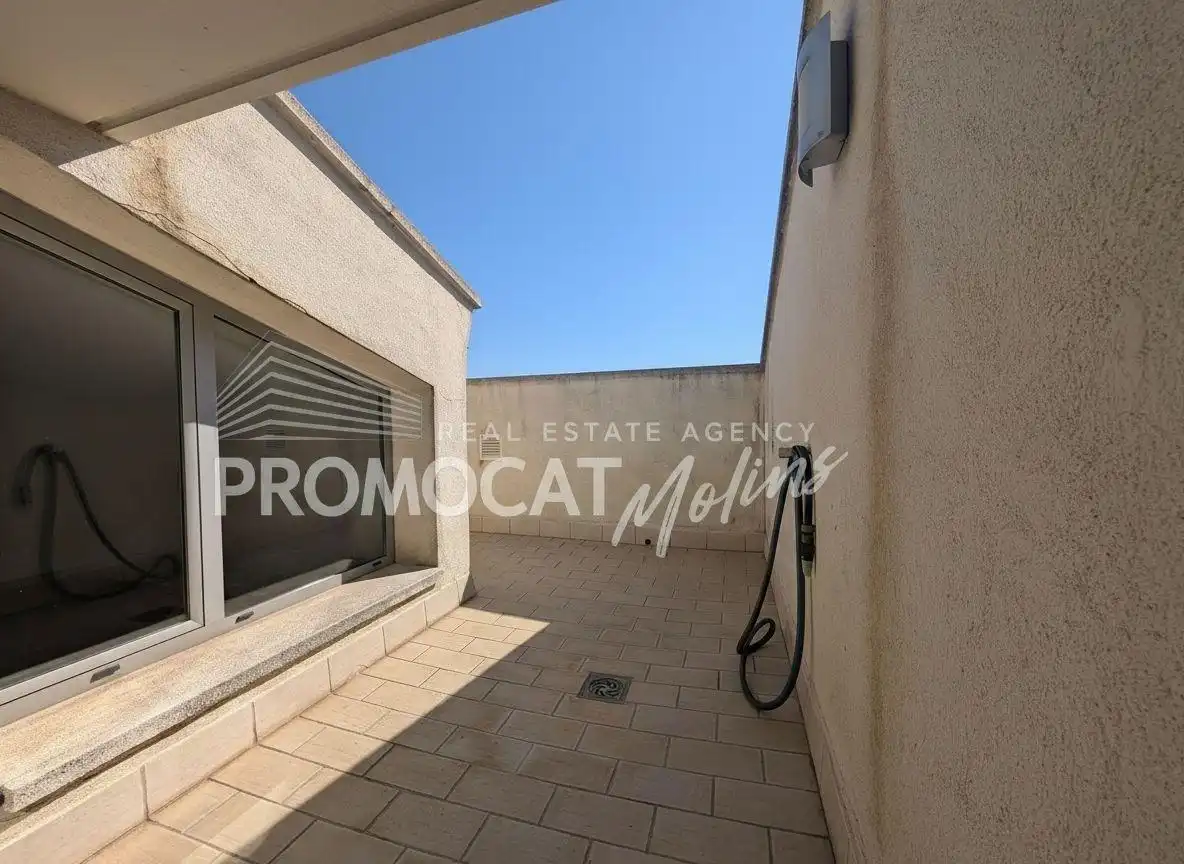 Terraza de Ático en venta en Molins de Rei con Aire acondicionado, Calefacción y Parquet