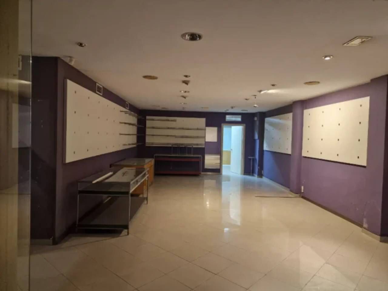 Premises to rent in Gandia  with Air Conditioner