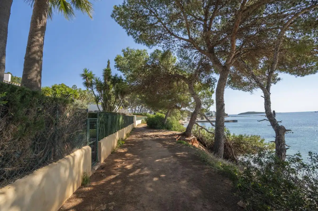 Exterior view of Ground floor for sale in Santa Eulària des Riu  with Air Conditioner, Heating and Private garden