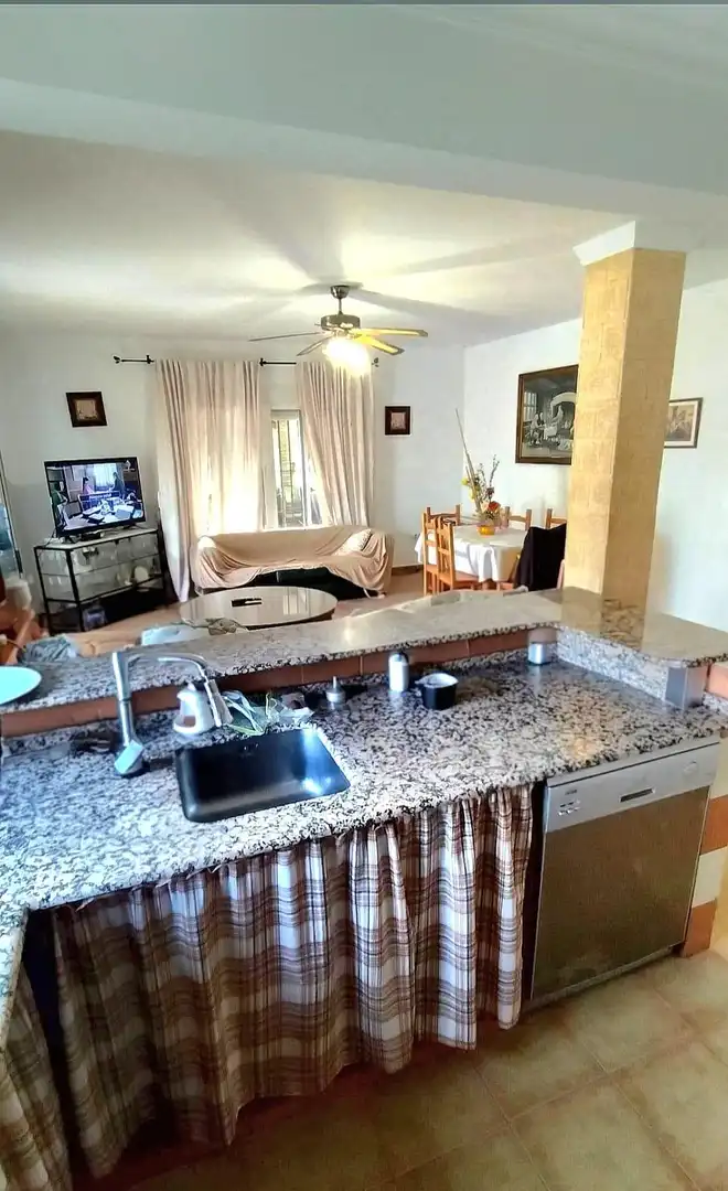 Cuina de Casa o xalet en venda en Chiclana de la Frontera amb Terrassa i Traster