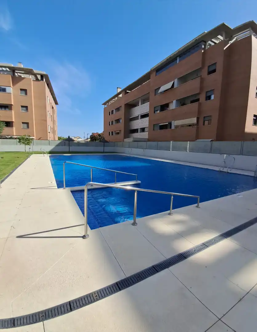 Swimming pool of Flat for rent in Mairena del Aljarafe  with Air Conditioner and Community pool