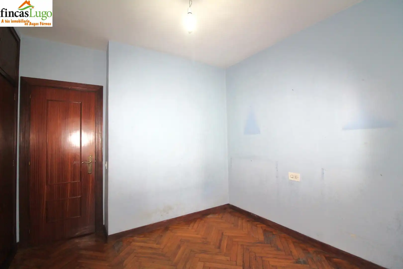 Dormitori de Pis en venda en Lugo amb Calefacció, Parquet i Traster
