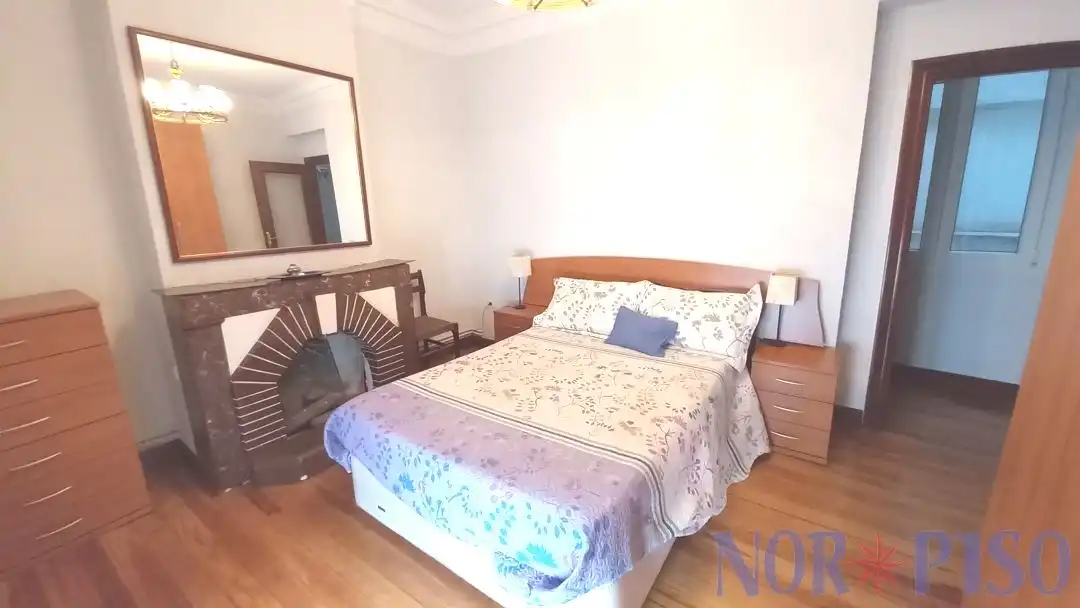 Bedroom of Flat for rent in Bilbao   with Heating, Furnished and Balcony