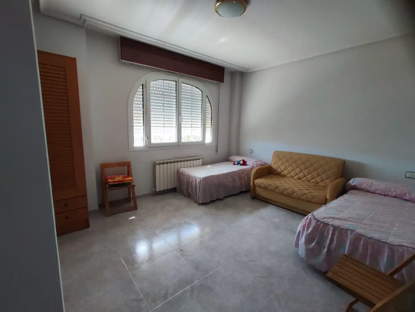 Haus oder Chalet zum Verkauf in Plasencia mit Heizung, Privatgarten und Terrasse