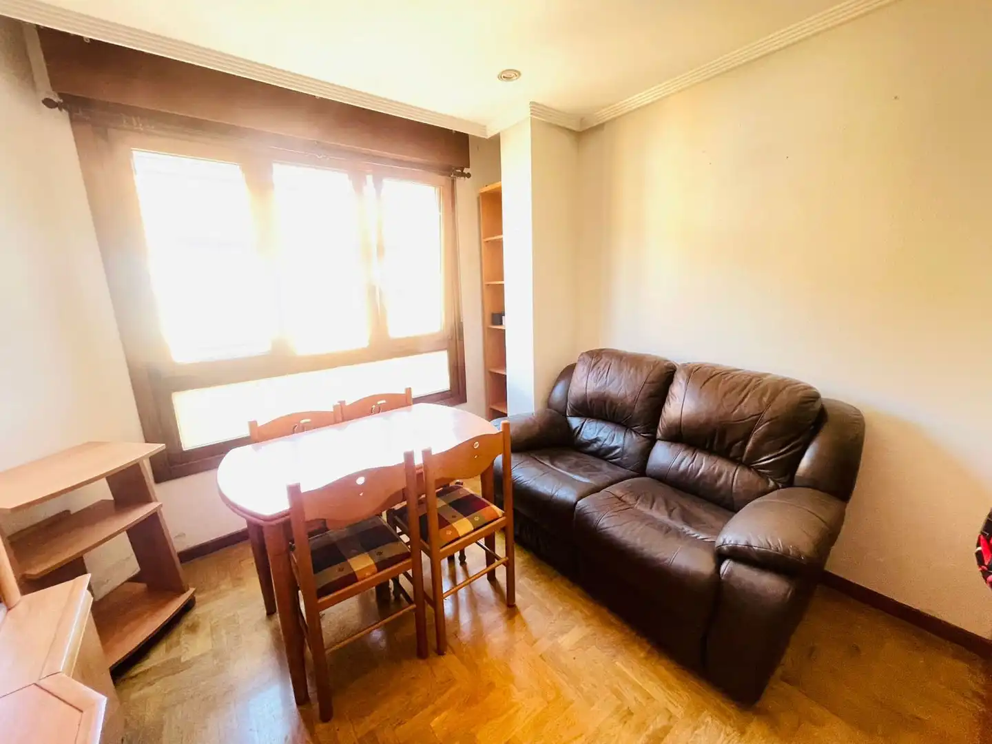 Sala d'estar de Apartament en venda en Gijón  amb Calefacció i Traster