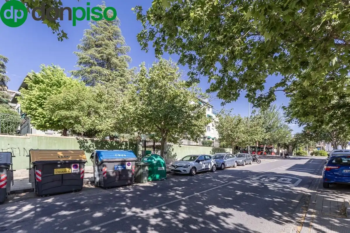 Piso en venta en Calle Bajo de Huétor, 19, Cervantes