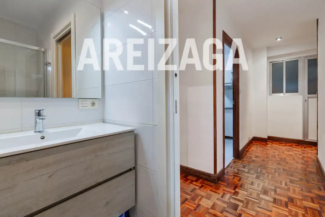 Bedroom of Flat for sale in Donostia - San Sebastián   with Heating